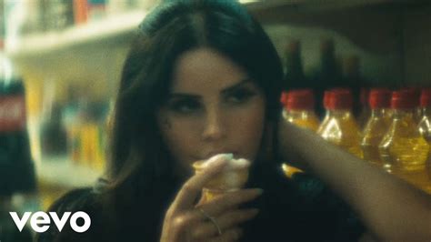 lana del rey tits|Lana Del Rey exposes her boobs in new Tropico film trailer but。